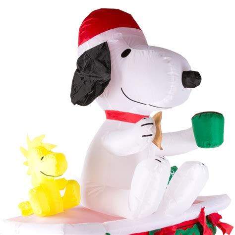 Gemmy 6.98-ft Lighted Snoopy Christmas Inflatable at Lowes.com