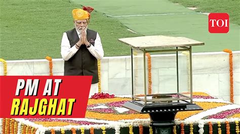 PM Modi pays floral tributes to Mahatma Gandhi at Rajghat