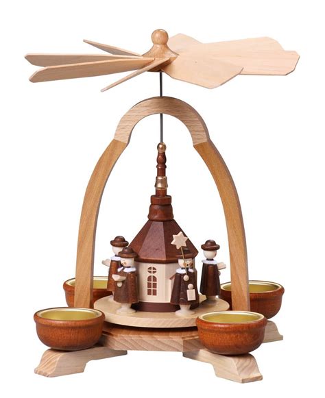 Weihnachtspyramiden aus dem Erzgebirge