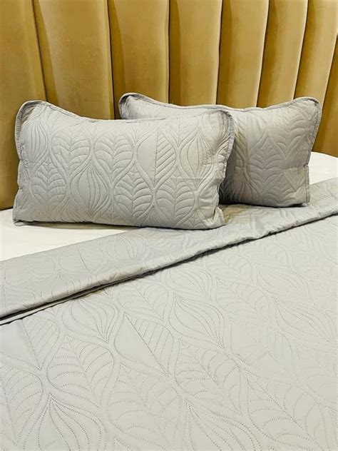 Femfairy Cotton Feel Solid Plain Ultrasonic Bedcover Bedsheet Quilt ...