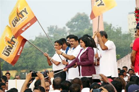 PM Modi Pays Tribute to Sardar Vallabhbhai Patel on His 144th Birth ...