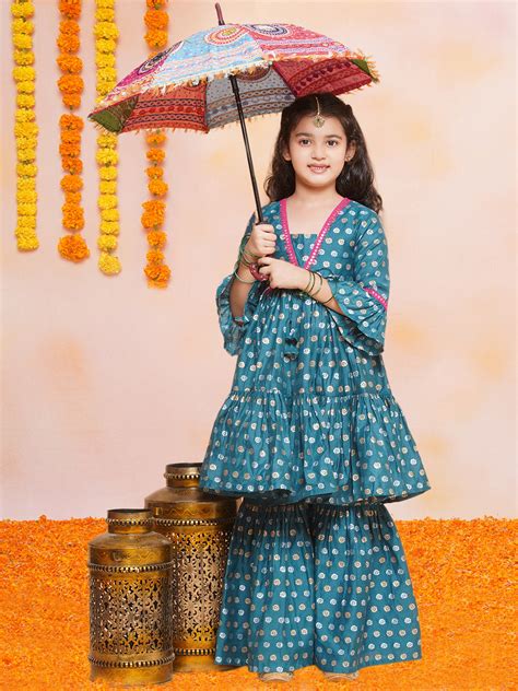 Shop Bitiya by Bhama Girls Teal Blue Printed V-Neck Kurta with Sharara ...