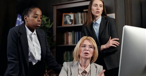 Political Analyst Job Description