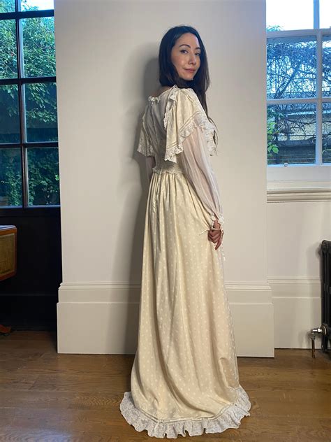 1970s Gina Fratini Cream Silk and Lace Wedding Dress For Sale at 1stDibs