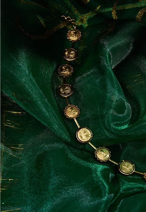 Gold choker | Gold headband This tag incorporates the product name, key ...