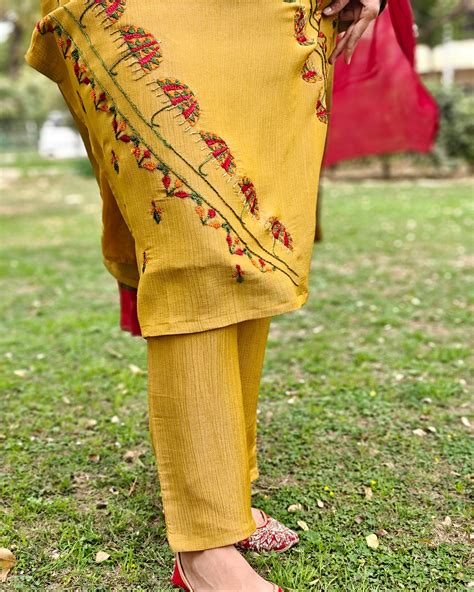 Pure Crushed tissue Hand Embroidered Phulkari Pants - Mustard Yellow B ...