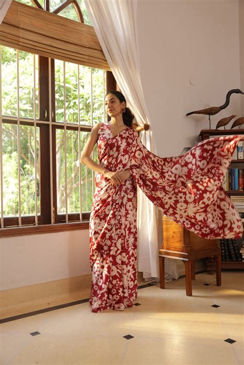 Buy Handloom Saree Online - Ciceroni