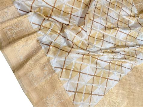 Off White Handloom Banarasi Pure Katan Silk Geometry Design Saree ...