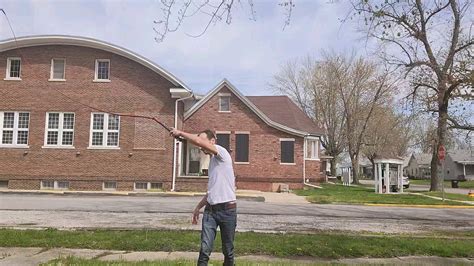 toss practicing with a 5ft stockwhip by adam winrich. : r/whips