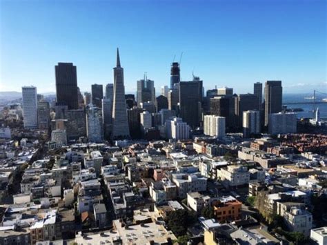 City with People 的图像结果