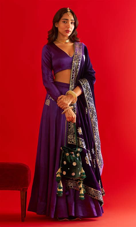 LEHENGA SETS – Page 2 – Ridhiiee Suuri