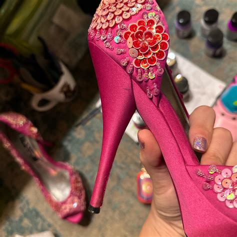 Nina New York platform pumps in hot pink satin with... - Depop