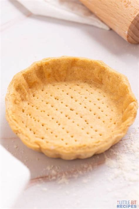 Mini Pie Crust | Little Bit Recipes