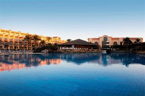 Pyramisa Beach Resort Sahl Hasheesh Pool: Pictures & Reviews - Tripadvisor