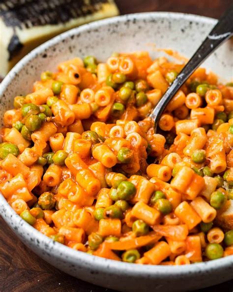 Quick and Delicious Pasta with Peas in Red Sauce