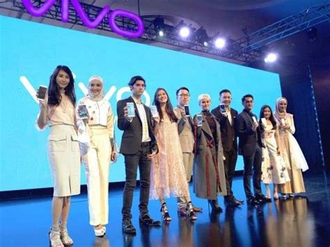 Bertaburan Artis, VIVO V5s Indonesia Resmi Diluncurkan