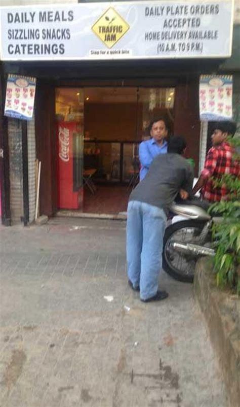 Menu at Traffic Jam, Kolkata