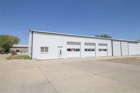 Building for Rent in Hull, Iowa with Highway 18 Access!!!! - Zomer Company