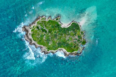 Kailua Bay Kayak Tour, Popoia Island (Flat Island) Oahu, Hawaii