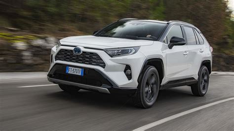 Toyota Rav4 Hybrid 2019: prova, consumi, prezzo del SUV ibrido