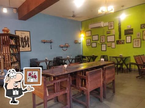 Cafe Basil, Dona Paula, Estrocio Residency - Restaurant menu and reviews