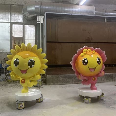玻璃钢卡通太阳花雕塑 植物公仔 动漫吉祥物 幼儿园向日葵造型