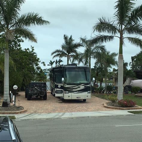 CRYSTAL LAKE RV RESORT (Naples, Florida) - Campground Reviews & Photos ...