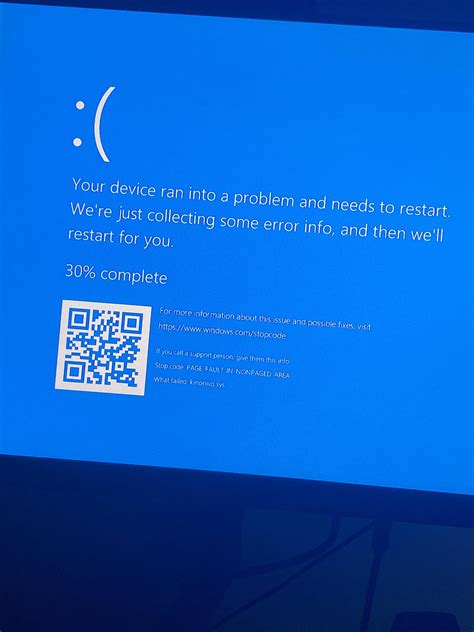 Blue Screen On Computer 的图像结果