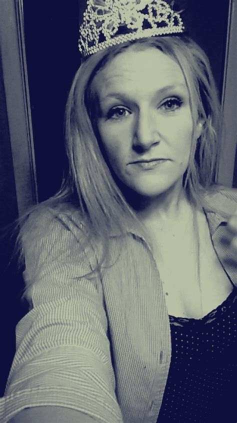 Elizabeth Dalton / Elizabeth Dalton (7653001)