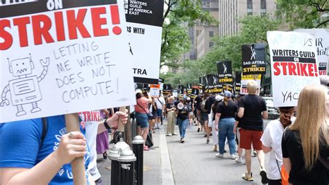 Los negocios del cine pierden más de 3.600 millones por las huelgas de ...