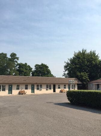 KALISPELL HILLTOP INN (Montana) - Inn Reviews, Photos, Rate Comparison ...