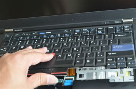 Thinkpad T420S键盘的拆卸以及更换主板电池的详细过程图！_利淘网