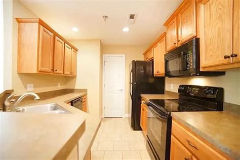 Parkside Grande - 105 Capital St - Lynchburg, VA | Rent.
