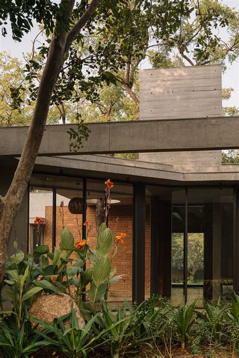 Inside a 9,000-square-foot weekend home in Ahmedabad that is replete ...