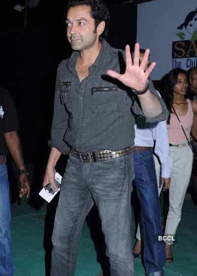 Suniel Shetty at Bryan Adams concert at MMRD in Bandra - Photogallery