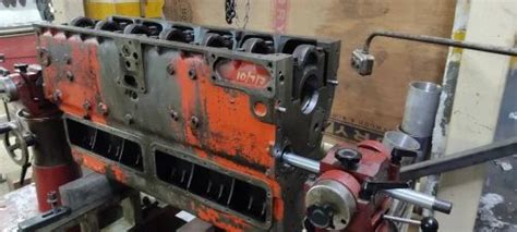 Line Bore Engine Block 的图像结果