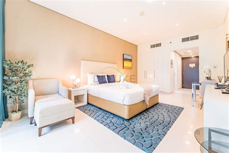 City View Studio on High Floor, Steps from Metro, Beside Water Canal ...