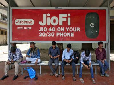 Jio Data Leak: Reliance Jio suspected data leak: 50 SIM cards found ...