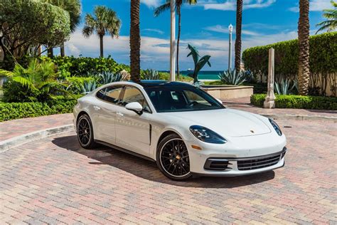 Porsche Panamera 4S | French VIP Service