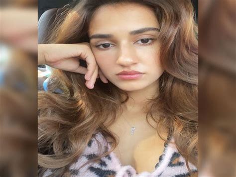 Disha Patani treats fans to stunning no make up selfies-ANI - BW ...