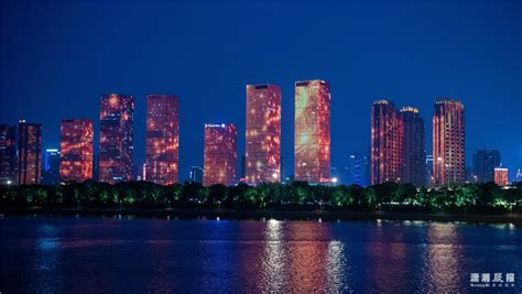 美到震撼人心！长沙“一江两岸”夜景上新，多图近距离感受江景夜色_腾讯新闻