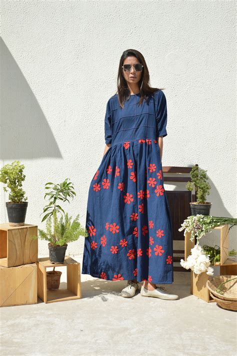 Indigo Applique Batwing Sleeve Dress – Silai Studio