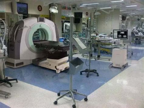 新华医院放射CT团队：从辅助冲上一线捕捉“金线索”_健康_新民网