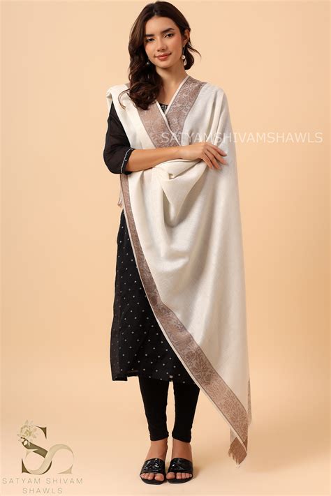 PURE WOOL REVERSIBLE SELF BORDER DESIGN SHAWL ,WHITE – Satyam Shivam Shawls