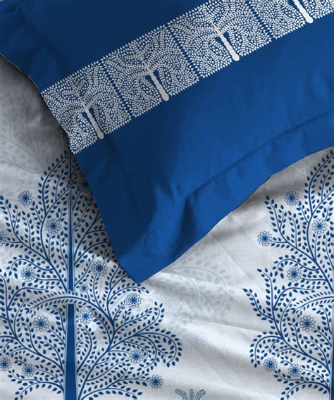 Open media 1 in modal