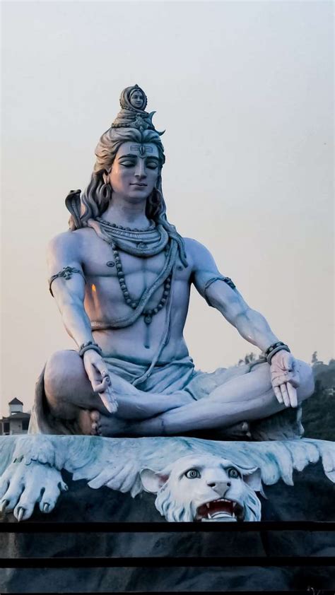 सावन में सोमवार के दिन करें इन वस्तुओं का दान