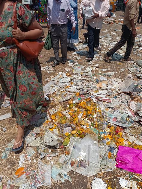 IN PICTURES: Punekars Demand Urgent Cleanup As Market Yard Streets ...