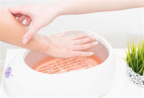 What Does Paraffin Wax Do For Your Hands? - Salt Salon and Spa