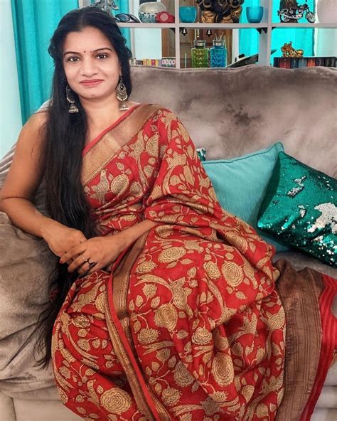 Pichwai Bamboo Tussar Silk – Ikkat Door