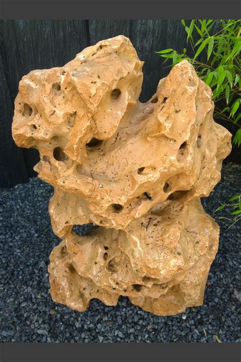 Solitärstein schwarzer Schiefer 127cm hoch - Monolithique